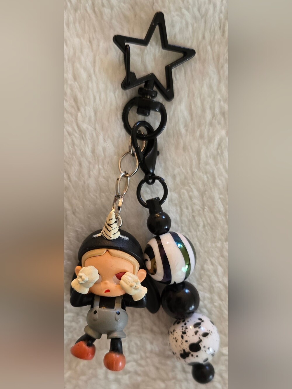 Black & White Beaded Keychain/Bag Charm - Zsiga (Dream Made Of Paper)